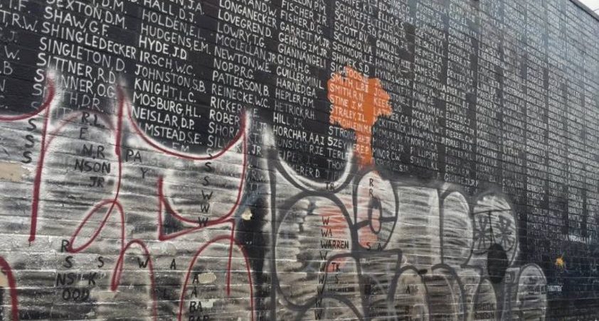 vietnam-wall-graffiti-842x452